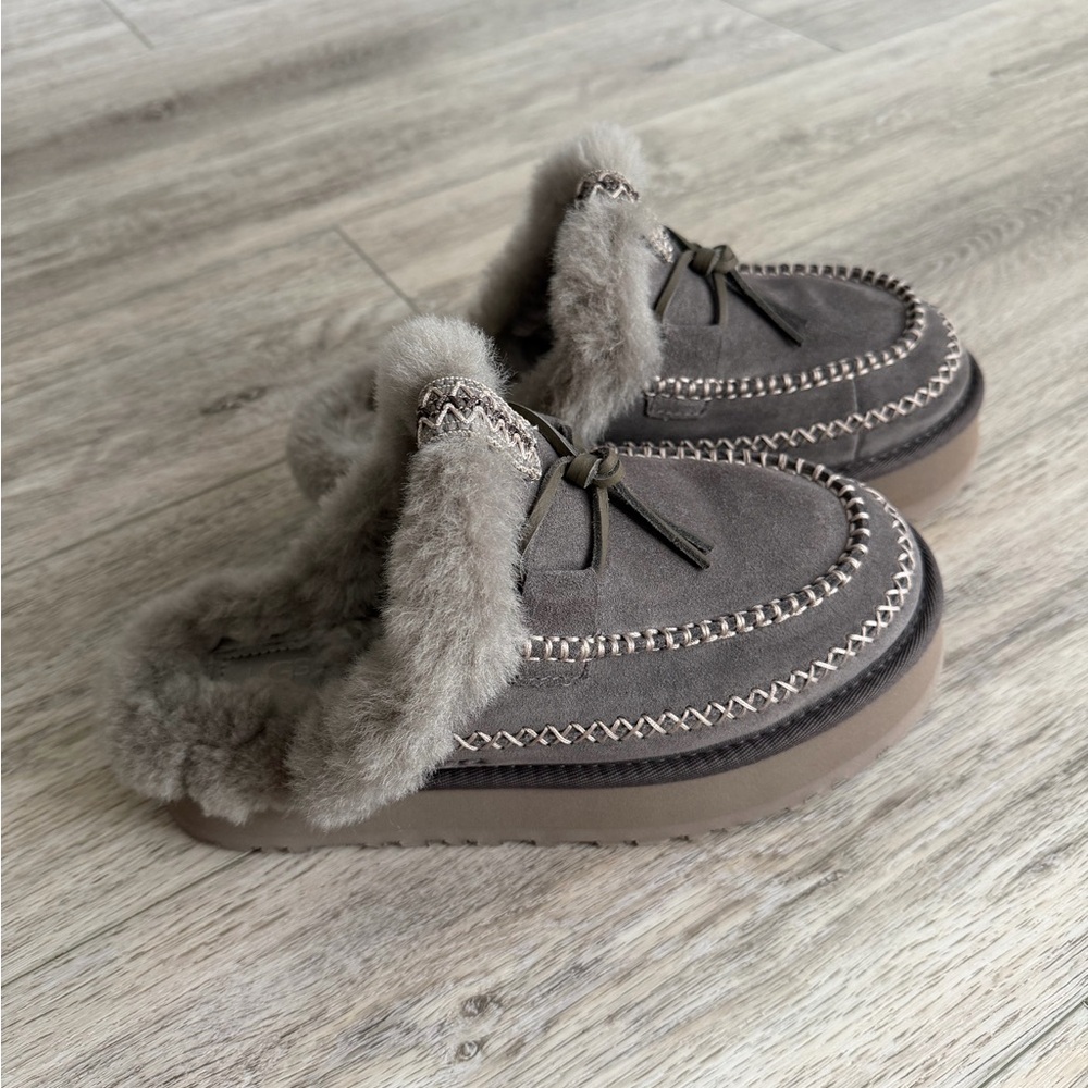 UGG Disquette Alpine Slippers | Size 8 | Thunder Cloud | Like New